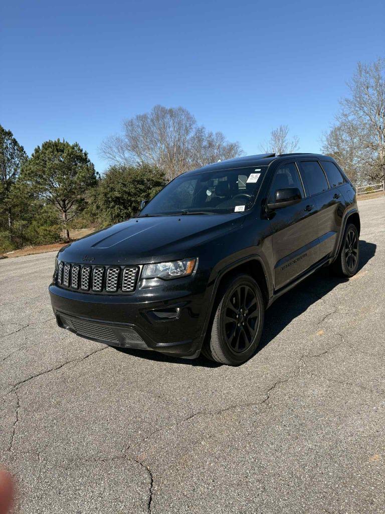 2019 Jeep Grand Cherokee Altitude's photo